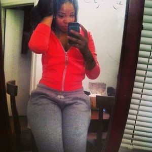 Meet your Posher, Elle